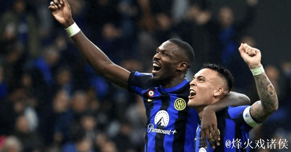 58岁意大利名宿佐拉现场观战卡利亚里vs国米 58岁意大利名宿佐拉现场观战卡利亚里vs国米